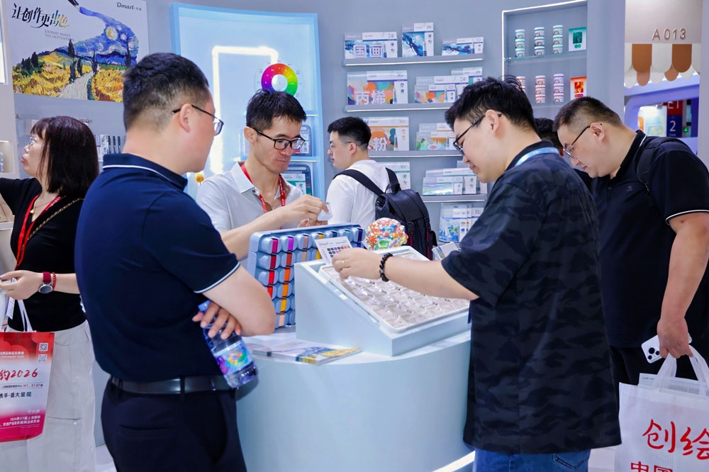 6-消耗者体验6008集团官方网站美术产品.jpg
